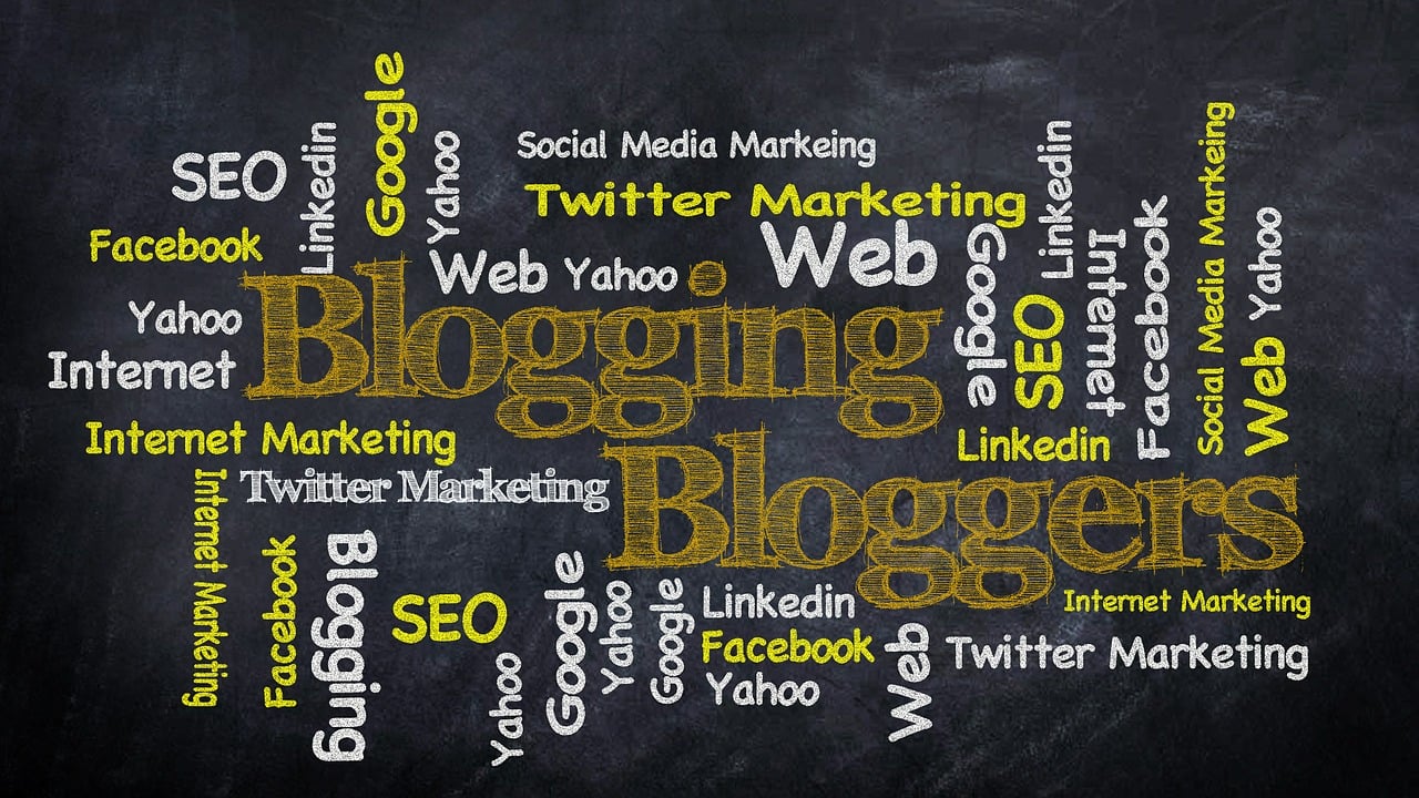 How to start blog in 2025 and money